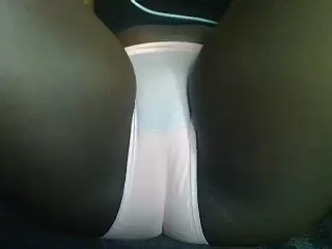 Snapshot of cute_neila chatting on February 12, 6:19 pm cute neila online show from February 12, 6:19 pm