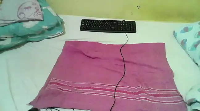 Snapshot of Quincy_joyy chatting on March 11, 1:26 am Quincy joyy online show from March 11, 1:26 am