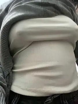 Sofia xx2 online show from December 10, 9:55 am