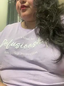 smile pretty online show from February 18, 5:53 pm