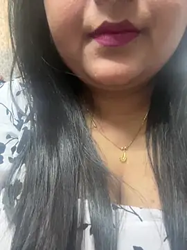 smile pretty online show from February 28, 4:54 am