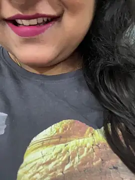 smile pretty online show from March 14, 4:56 pm