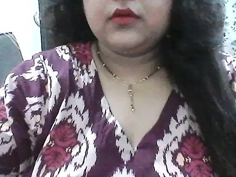smile pretty online show from June 15, 5:59 pm