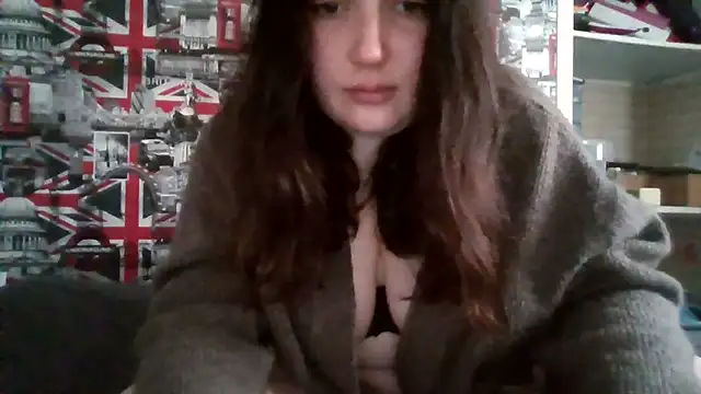 Lynylou online show from October 29, 8:38 am