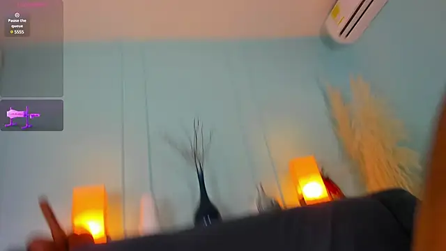 Elizabeth VonSweet online show from March 6, 7:43 pm