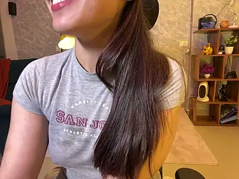 Snapshot of MidnightFlame chatting on January 9, 10:20 pm MidnightFlame online show from January 9, 10:20 pm