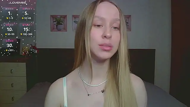 Lily  Devil online show from January 13, 3:50 pm