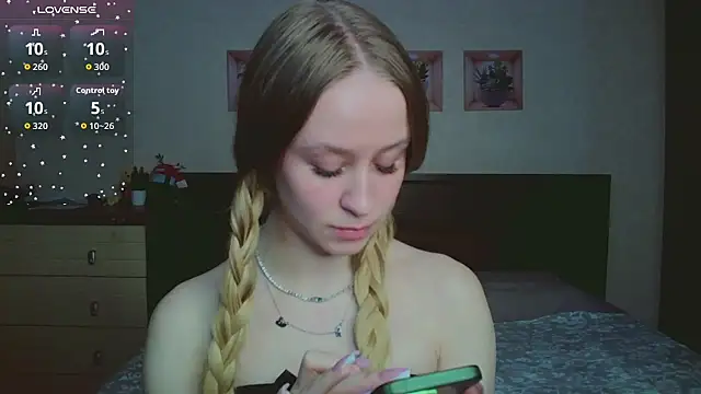 Lily  Devil online show from February 15, 4:03 pm