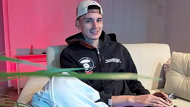 Snapshot of bastia_noooo chatting on March 11, 8:30 am bastia noooo online show from March 11, 8:30 am