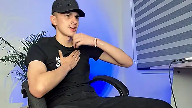 Snapshot of bastia_noooo chatting on September 21, 4:14 am bastia noooo online show from September 21, 4:14 am