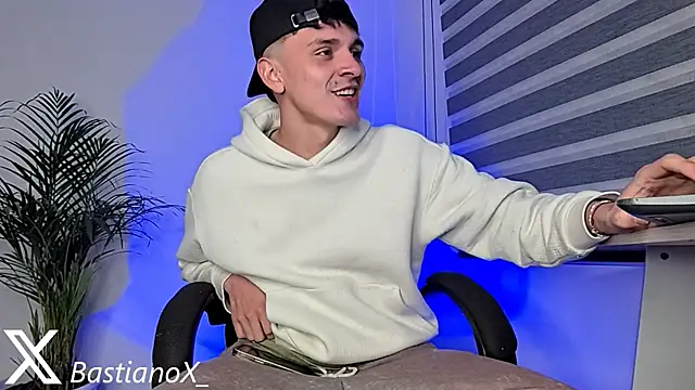 Snapshot of bastia_noooo chatting on November 8, 3:39 am bastia noooo online show from November 8, 3:39 am