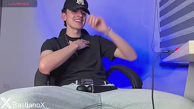 Snapshot of bastia_noooo chatting on February 17, 5:37 am bastia noooo online show from February 17, 5:37 am