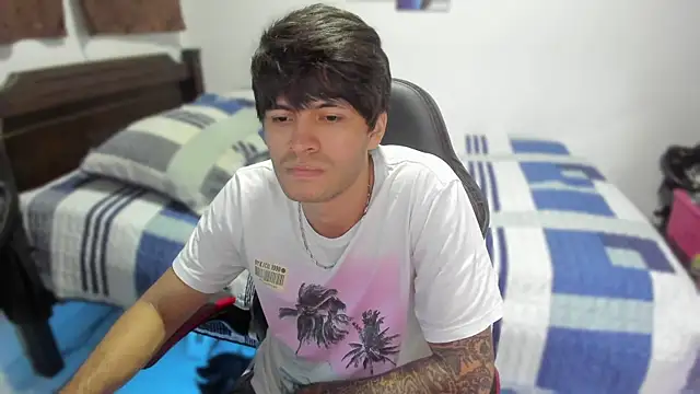 justin stark7 online show from December 4, 10:51 pm