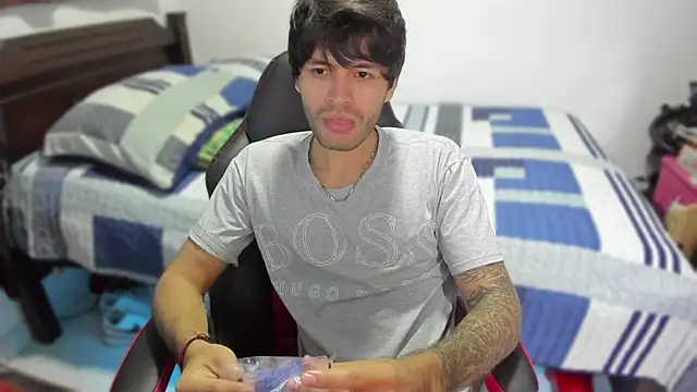 justin stark7 online show from December 24, 12:00 am