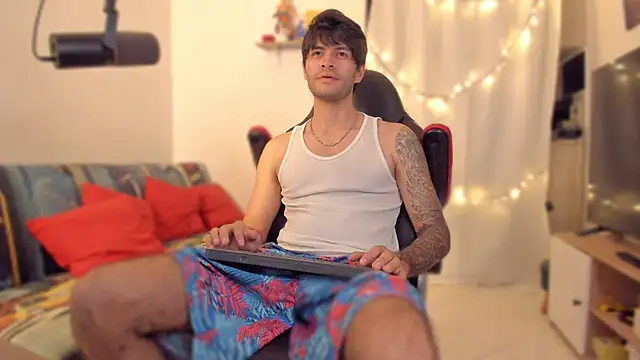 justin stark7 online show from December 20, 9:33 pm