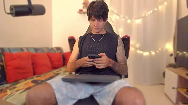 justin stark7 online show from January 6, 8:23 pm