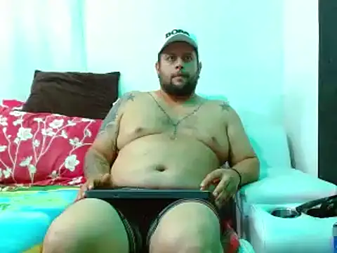 Snapshot of Michaell_Myerss_ chatting on March 19, 12:59 am Michaell Myerss  online show from March 19, 12:59 am