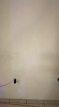 Snapshot of Angiee2001 chatting on January 31, 4:25 am Angiee2001 online show from January 31, 4:25 am