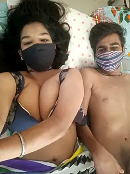 hottiess69 online show from May 15, 10:50 pm