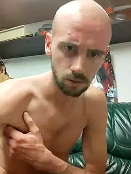 Snapshot of Rejtelmesest chatting on December 11, 10:27 pm Rejtelmesest online show from December 11, 10:27 pm