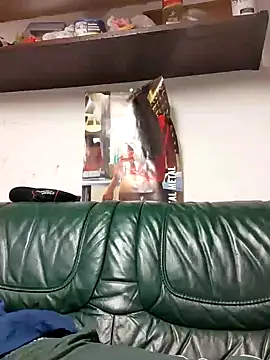 Snapshot of Rejtelmesest chatting on December 14, 11:23 pm Rejtelmesest online show from December 14, 11:23 pm