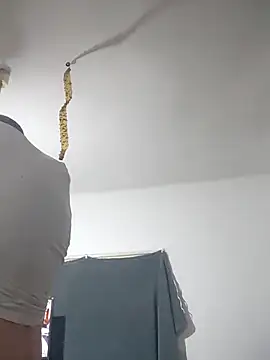 Snapshot of Rejtelmesest chatting on December 27, 1:11 am Rejtelmesest online show from December 27, 1:11 am