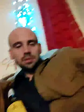 Snapshot of Rejtelmesest chatting on January 9, 10:20 pm Rejtelmesest online show from January 9, 10:20 pm