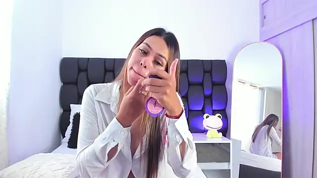 Snapshot of Cristel_Boom chatting on January 26, 3:36 pm Cristel Boom online show from January 26, 3:36 pm