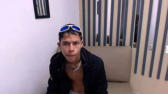 Snapshot of Levis_Montes chatting on January 31, 12:51 pm Levis Montes online show from January 31, 12:51 pm