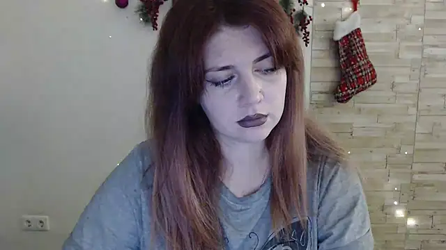 Snapshot of Lizzy_Love chatting on December 5, 7:38 pm Lizzy Love online show from December 5, 7:38 pm
