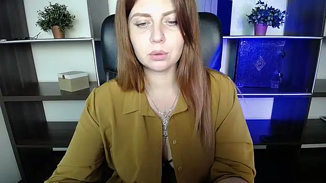 Snapshot of Lizzy_Love chatting on March 14, 11:53 pm Lizzy Love online show from March 14, 11:53 pm