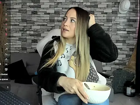 cindy love2 online show from October 3, 3:09 pm