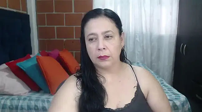 Snapshot of karlaton1977 chatting on January 6, 4:55 pm karlaton1977 online show from January 6, 4:55 pm