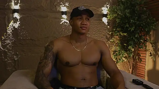 Logan Varela online show from November 22, 8:24 am