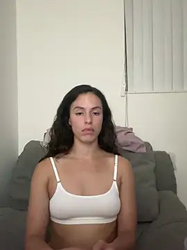 brookehoneynina online show from March 20, 1:13 am