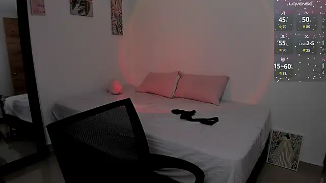 Agatha Vixen online show from December 2, 1:28 pm