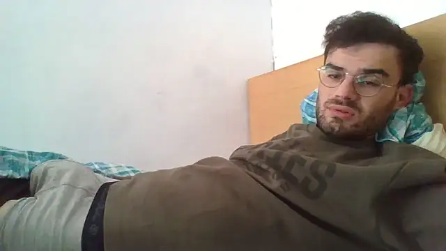 erikamavrik online show from December 18, 8:42 am