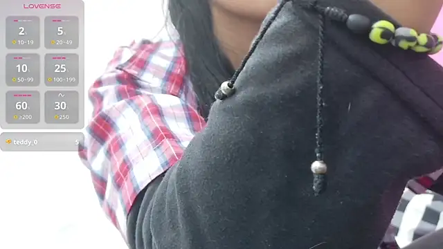 Snapshot of yourcuteneighbourr chatting on November 6, 2:45 am yourcuteneighbourr online show from November 6, 2:45 am