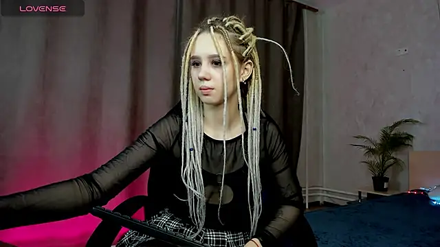 Valerie Woods online show from December 26, 7:03 am