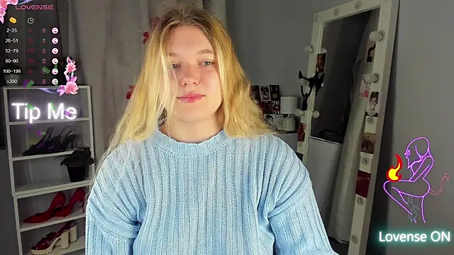 Rebecca Kelly online show from September 12, 1:49 am