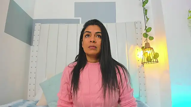 hannah gray online show from October 13, 11:10 am