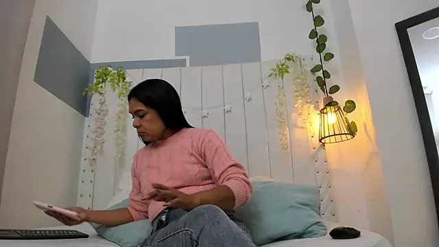 hannah gray online show from December 5, 11:08 am