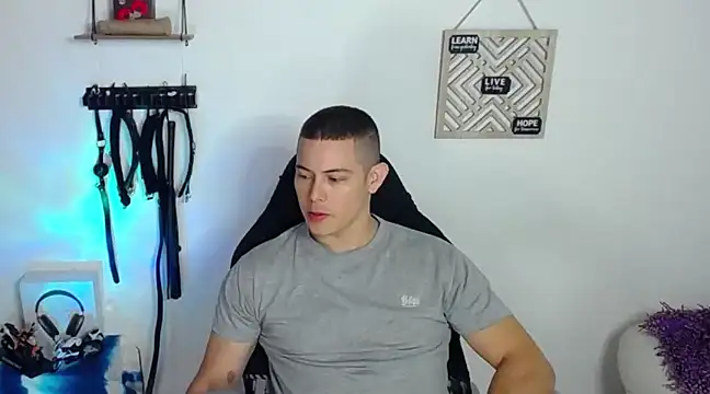 Alan hadid1 online show from January 17, 8:22 pm