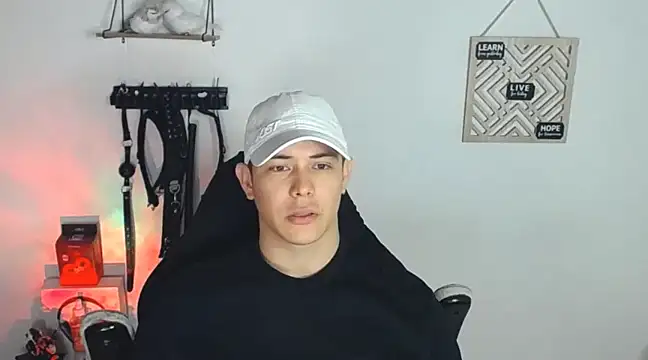 Alan hadid1 online show from January 24, 6:46 pm