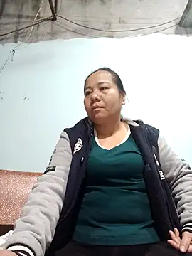 Snapshot of Queen_18200 chatting on November 25, 9:59 pm Queen 18200 online show from November 25, 9:59 pm