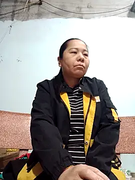 Snapshot of Queen_18200 chatting on November 28, 10:12 pm Queen 18200 online show from November 28, 10:12 pm