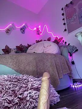 Tsuki-moon online show from December 6, 3:30 am