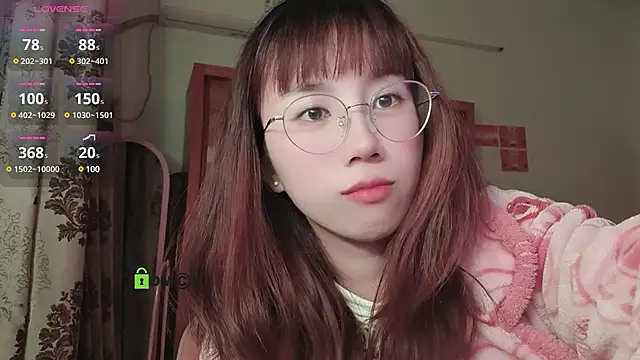 Snapshot of Lili_666 chatting on December 24, 5:55 pm Lili 666 online show from December 24, 5:55 pm