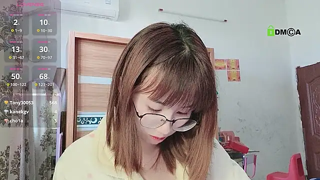 Snapshot of Lili_666 chatting on February 28, 8:42 am Lili 666 online show from February 28, 8:42 am