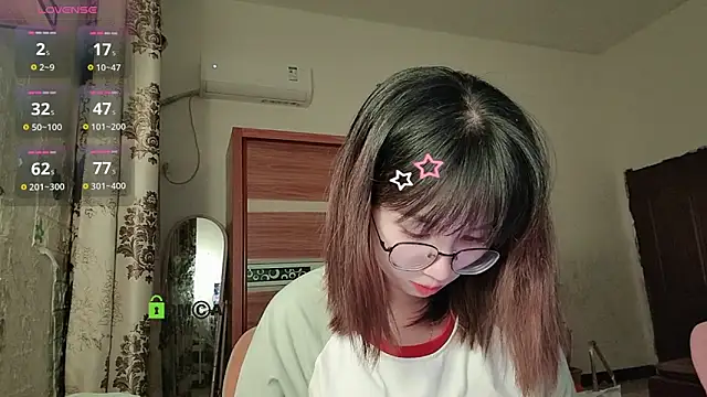 Snapshot of Lili_666 chatting on October 3, 6:16 pm Lili 666 online show from October 3, 6:16 pm